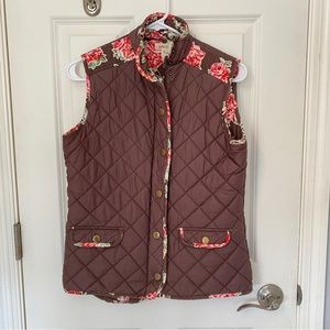 Matilda Jane Sydney Reversible Brown Floral
Corduroy Quilted Puffer Vest Size XS